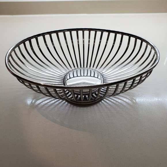 VINTAGE - UNKNOWN Other - TRUE VINTAGE SILVER PLATE BREADBASKET